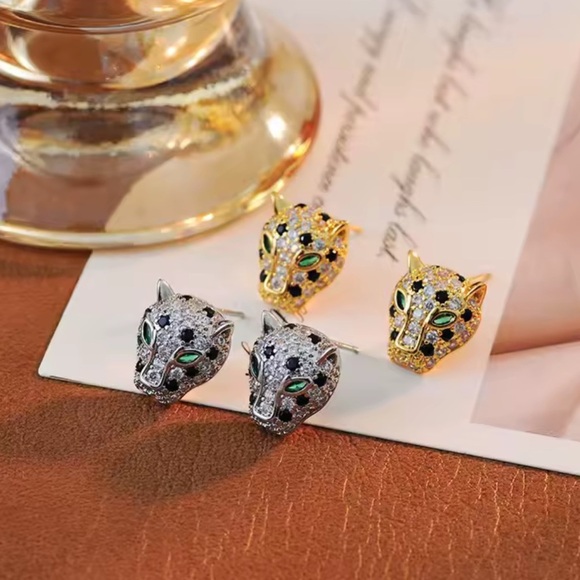 Gold Panther Stud Earrings - Picture 4 of 6